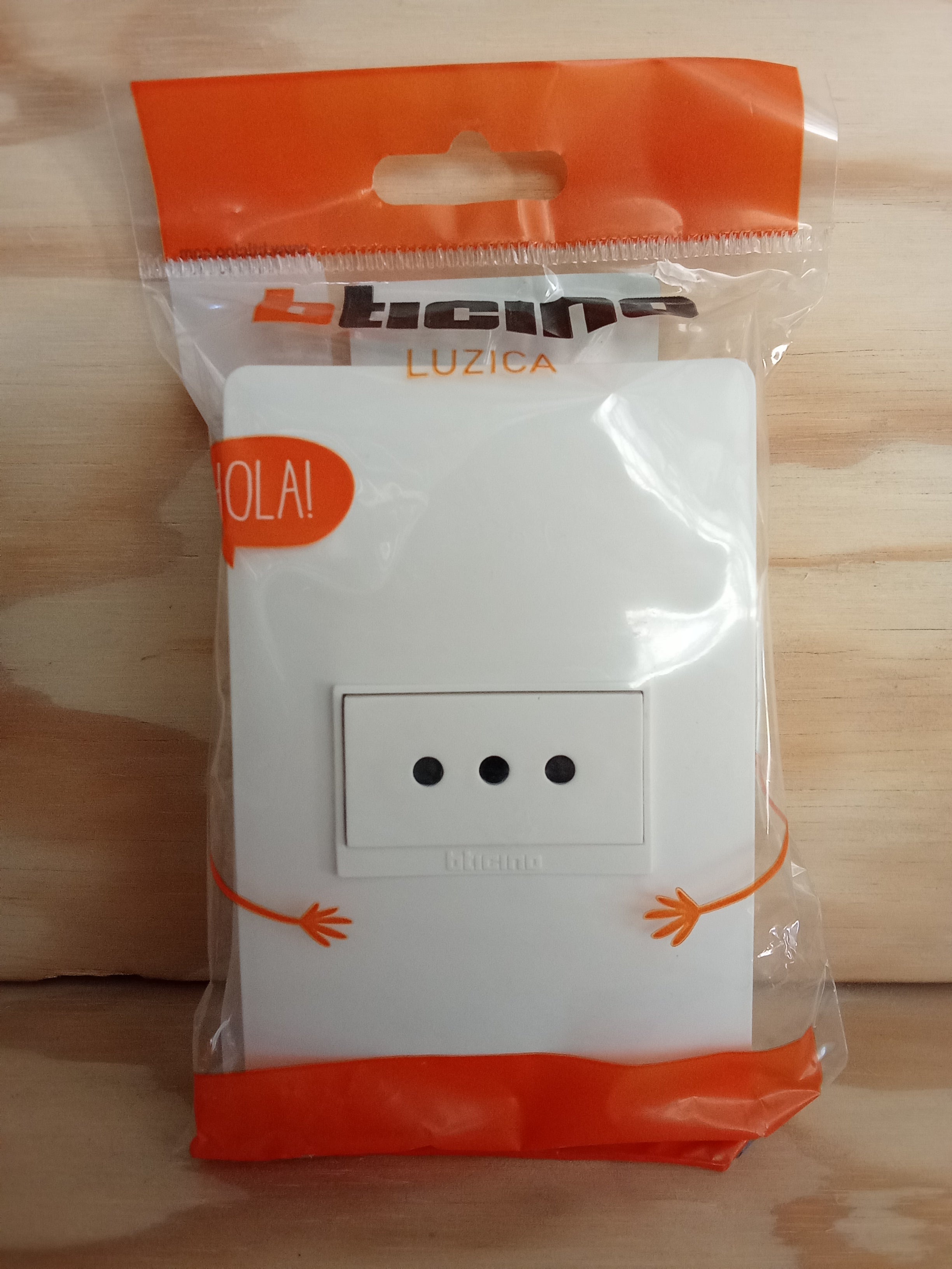 Toma Corriente Simple - 10A-250V