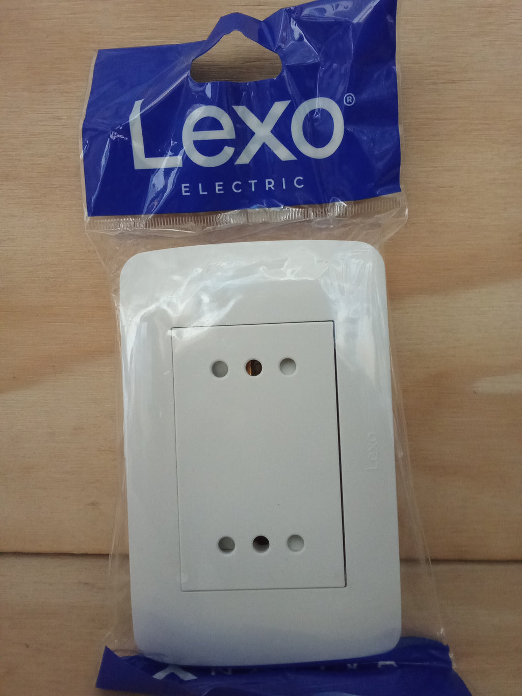 Toma De Corriente Duplex - Lexo Blanco 10A 250V