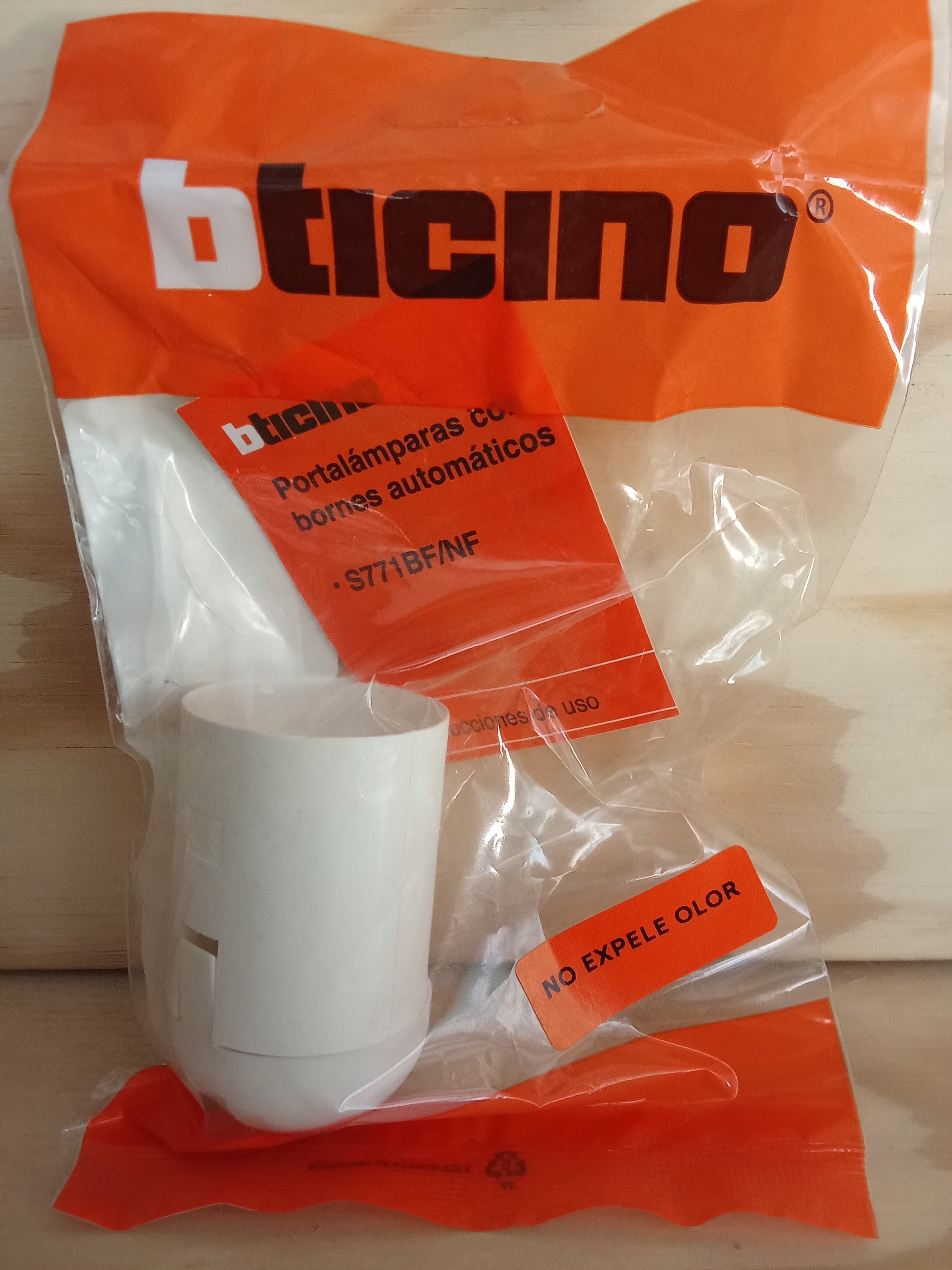 Soquete Portalámparas Blanco - 250V