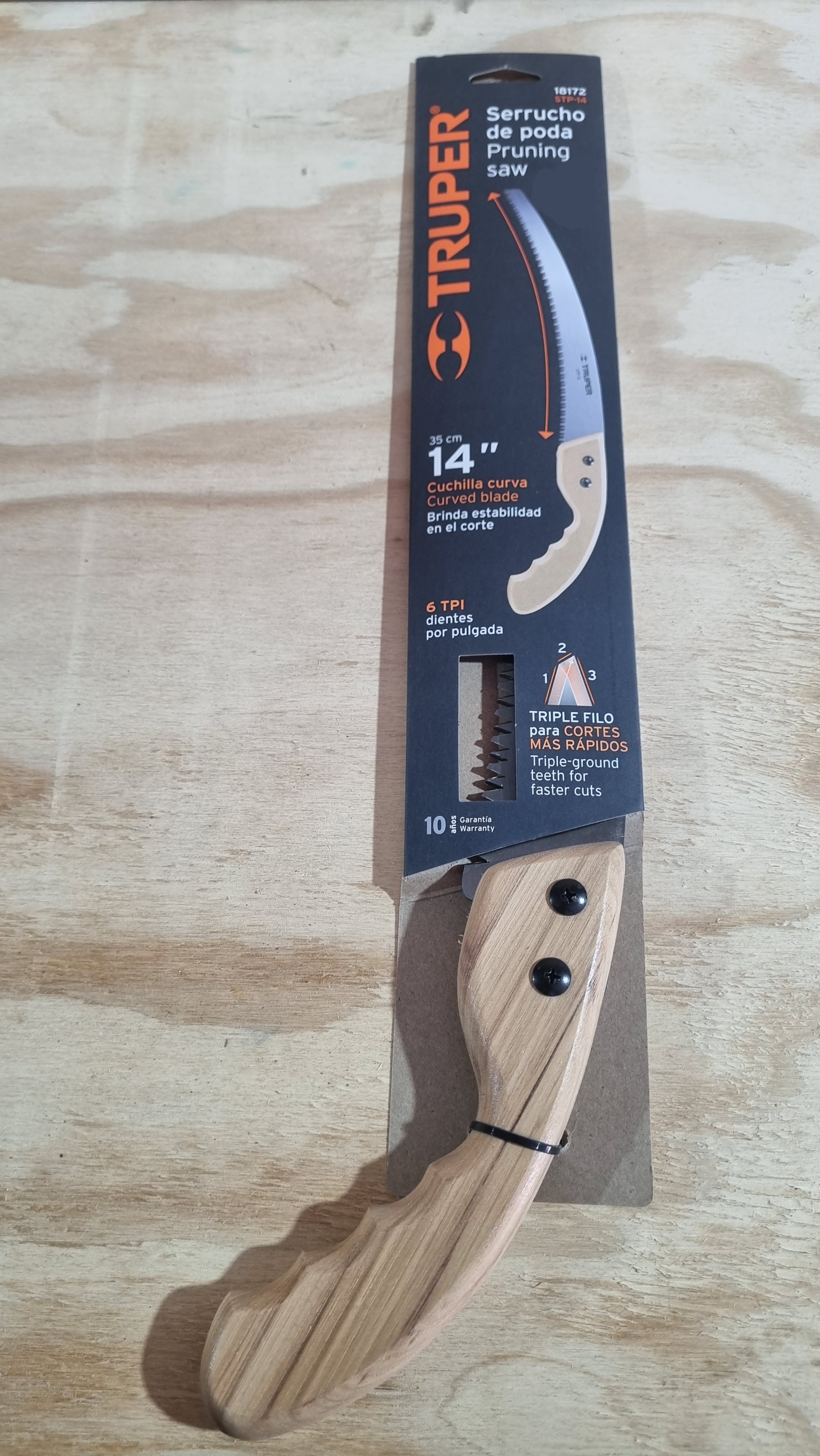 Serrucho de poda 14"