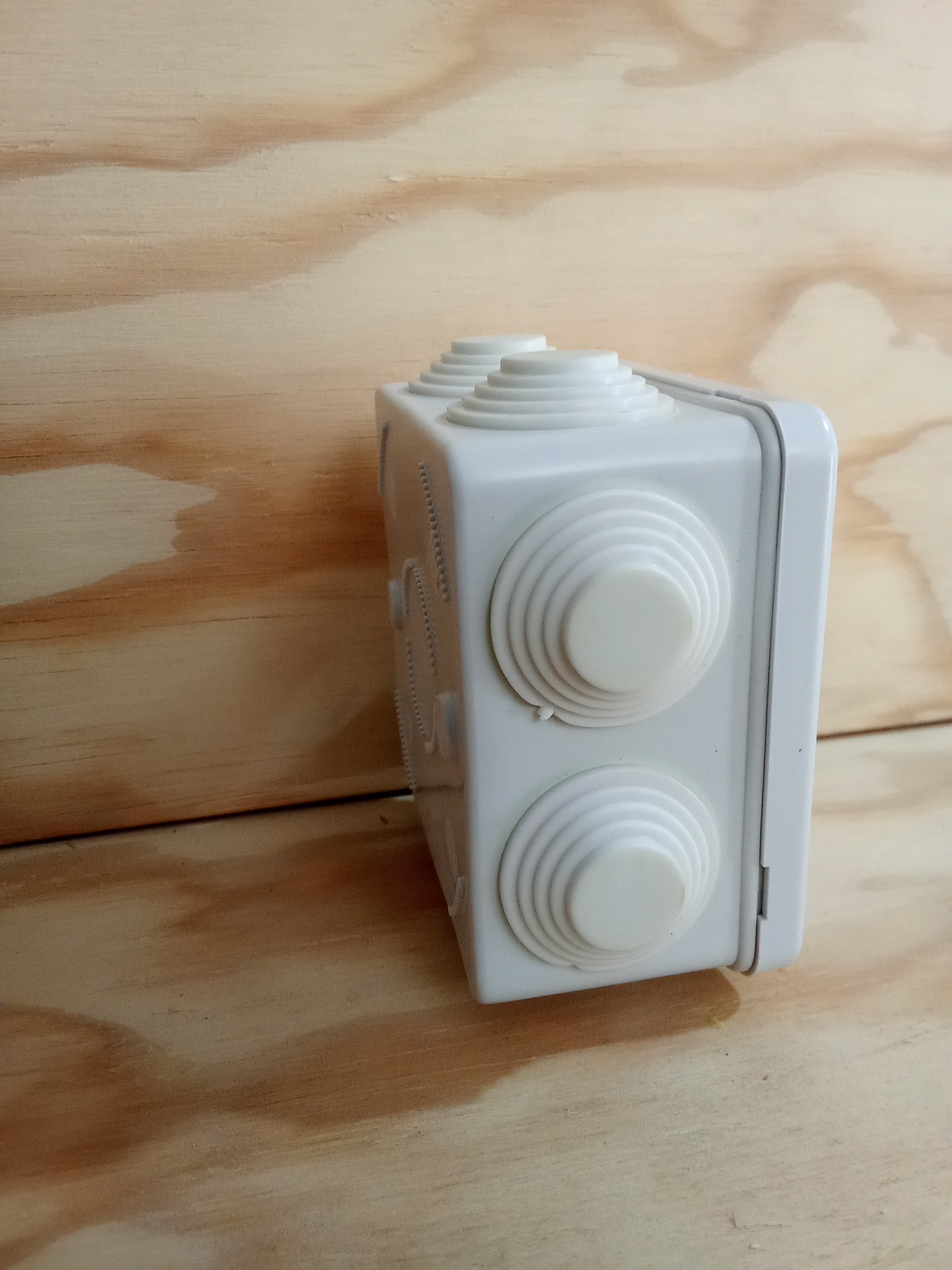 Caja Estanca Con Cono 85X85X50