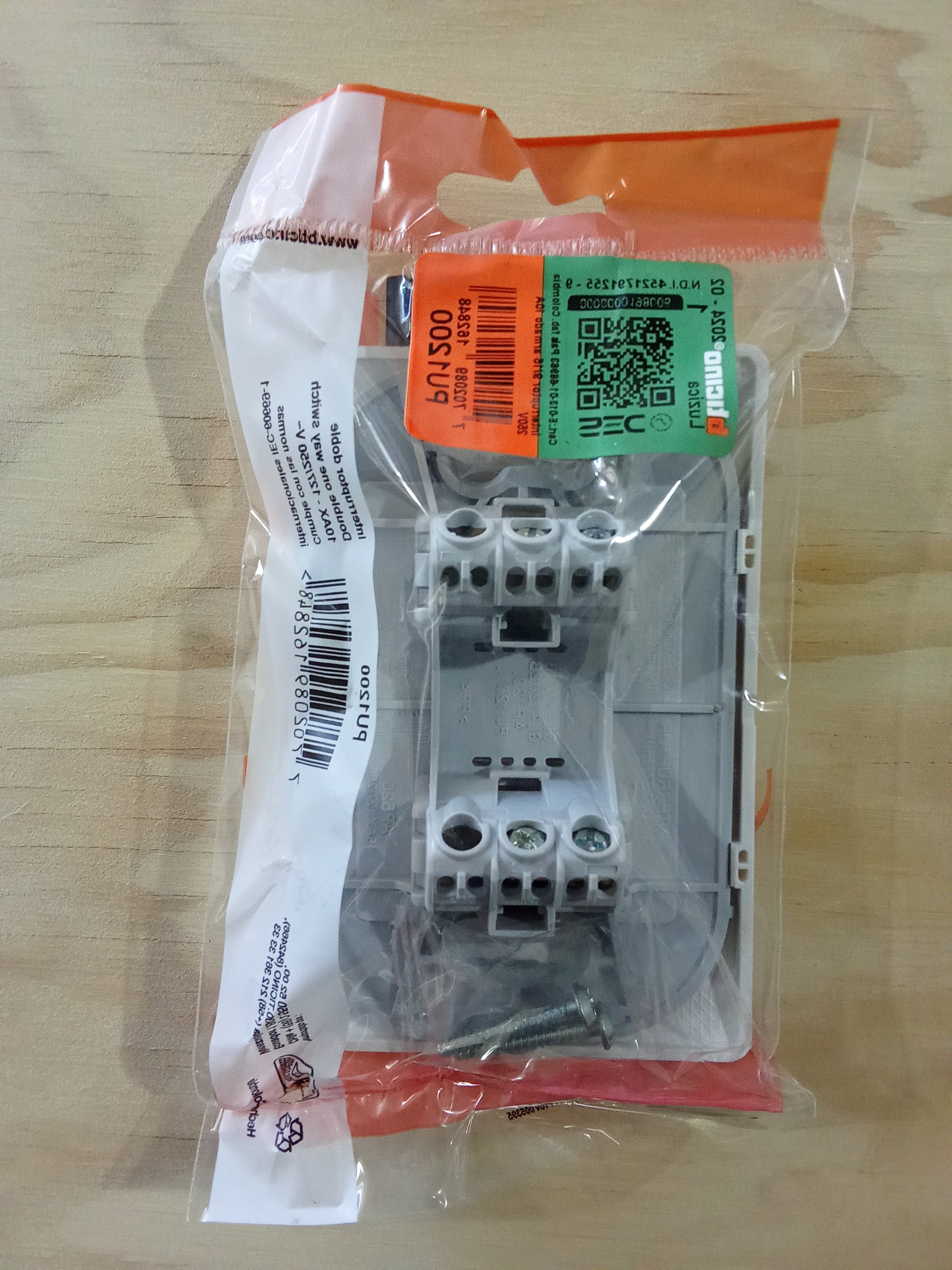 Interruptor Unidireccional Doble - 10A 127/250V