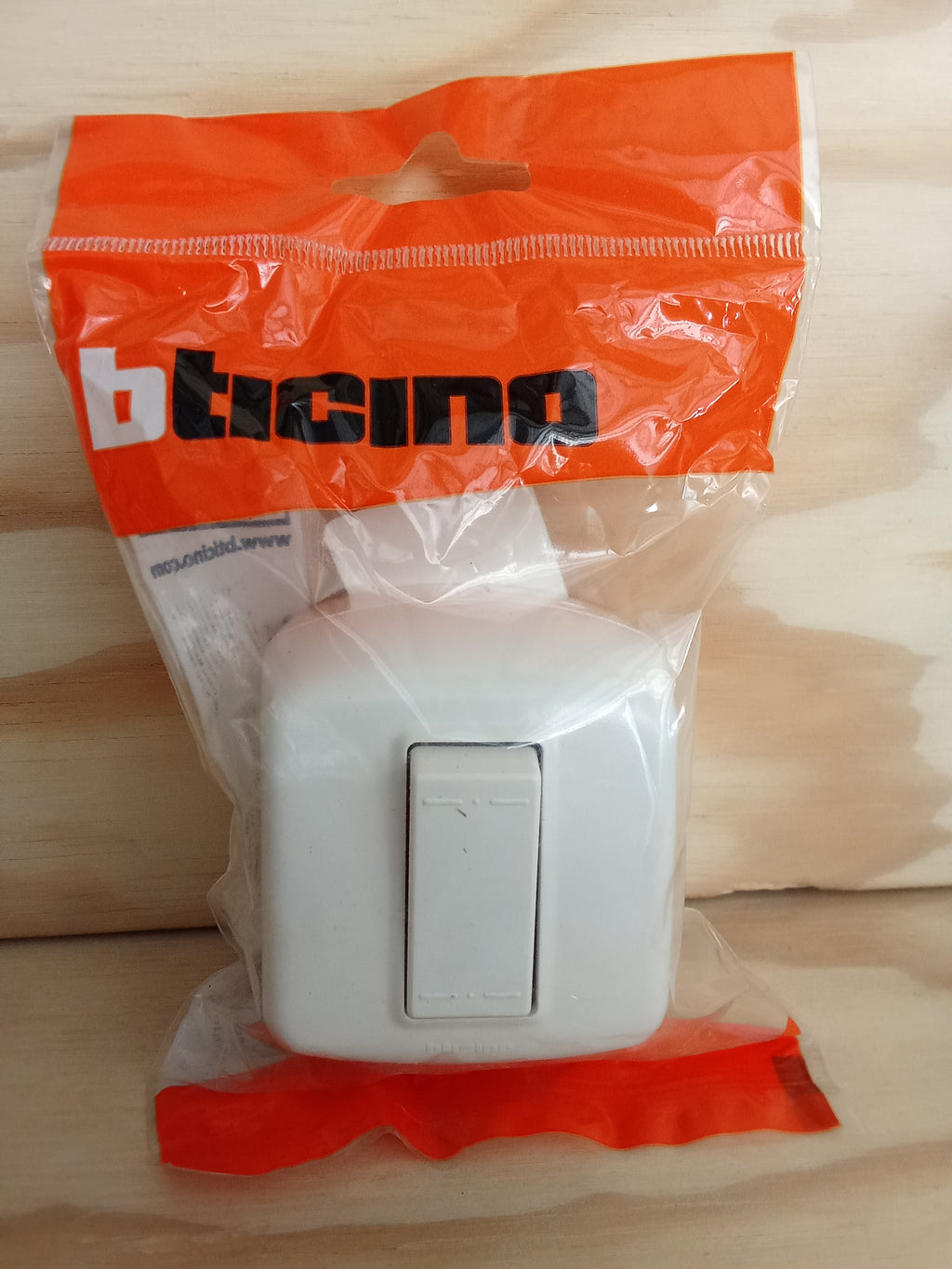 Casquete Interruptor Simple - 10A 250V