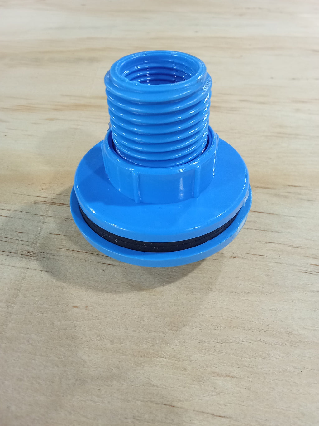 Salida De Estanque PVC 20mm