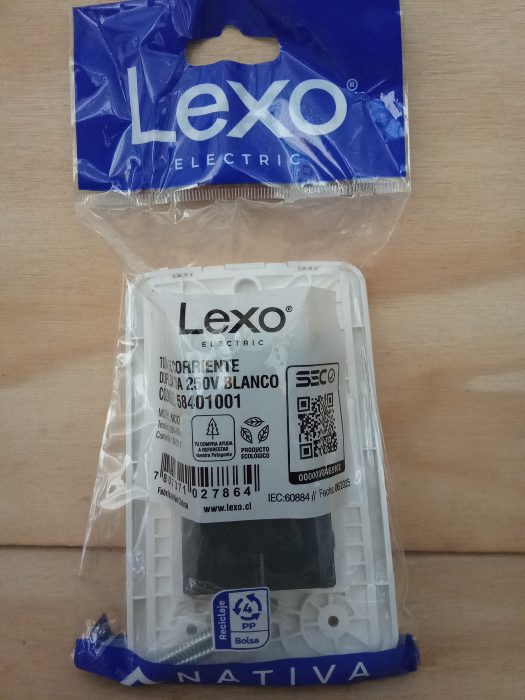 Toma De Corriente Duplex - Lexo Blanco 10A 250V
