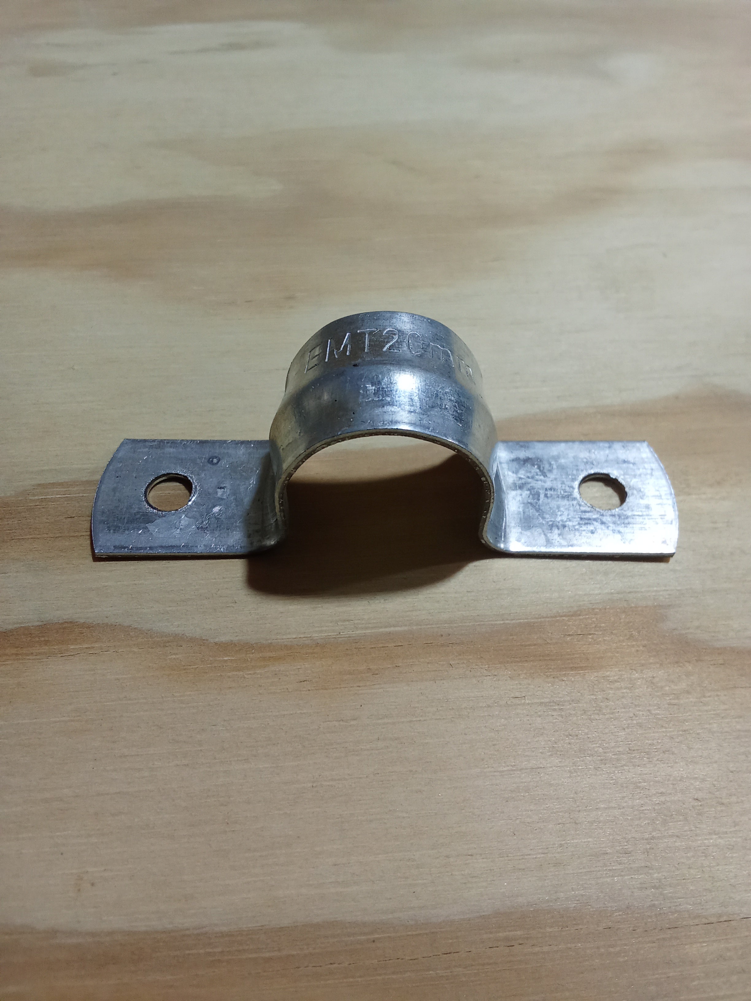 Abrazadera Omega 20mm