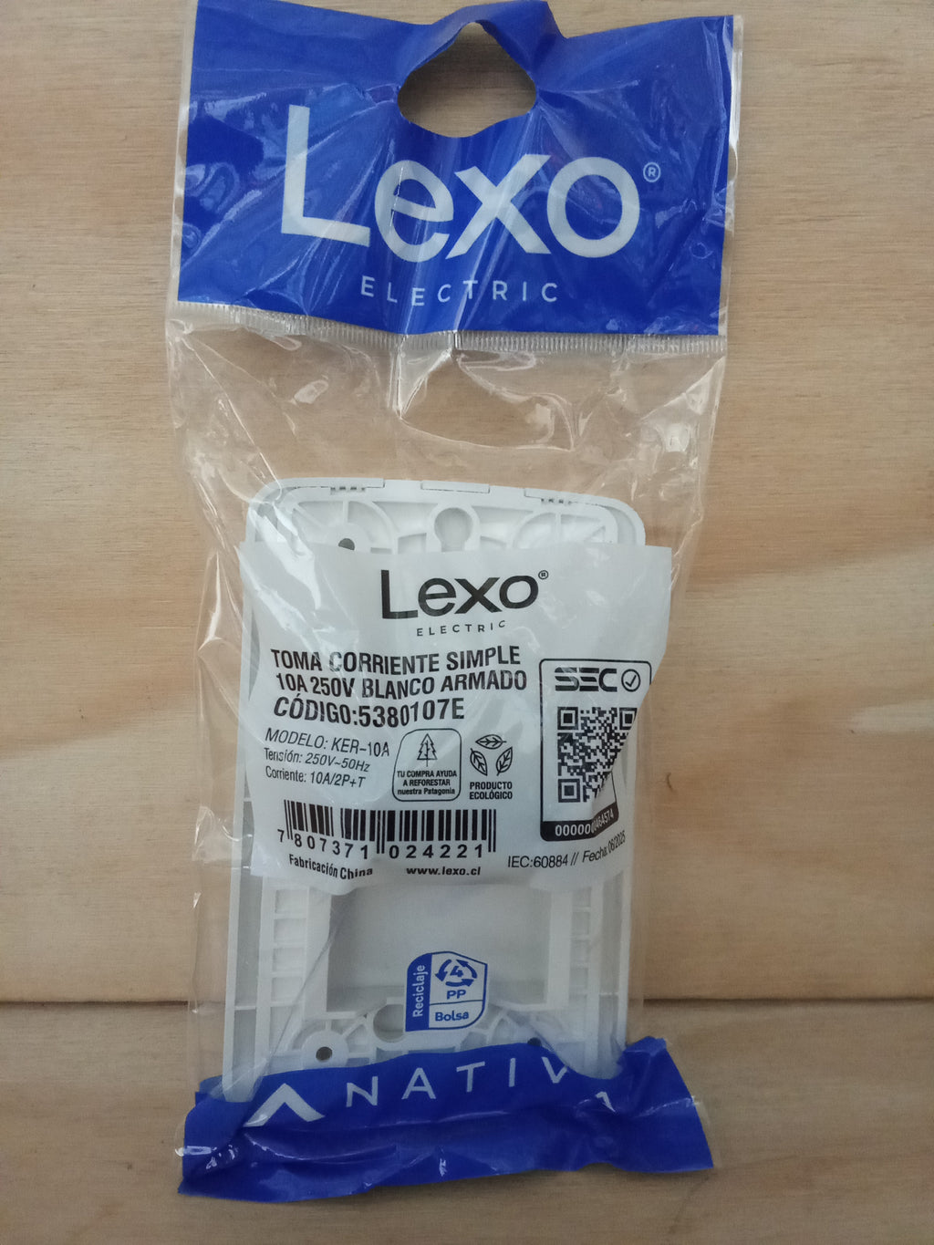 Toma Corriente Simple - Lexo Blanco 10A 250V