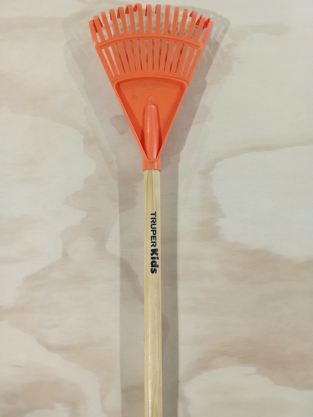 Barre Hojas Kids Mango Madera - Truper
