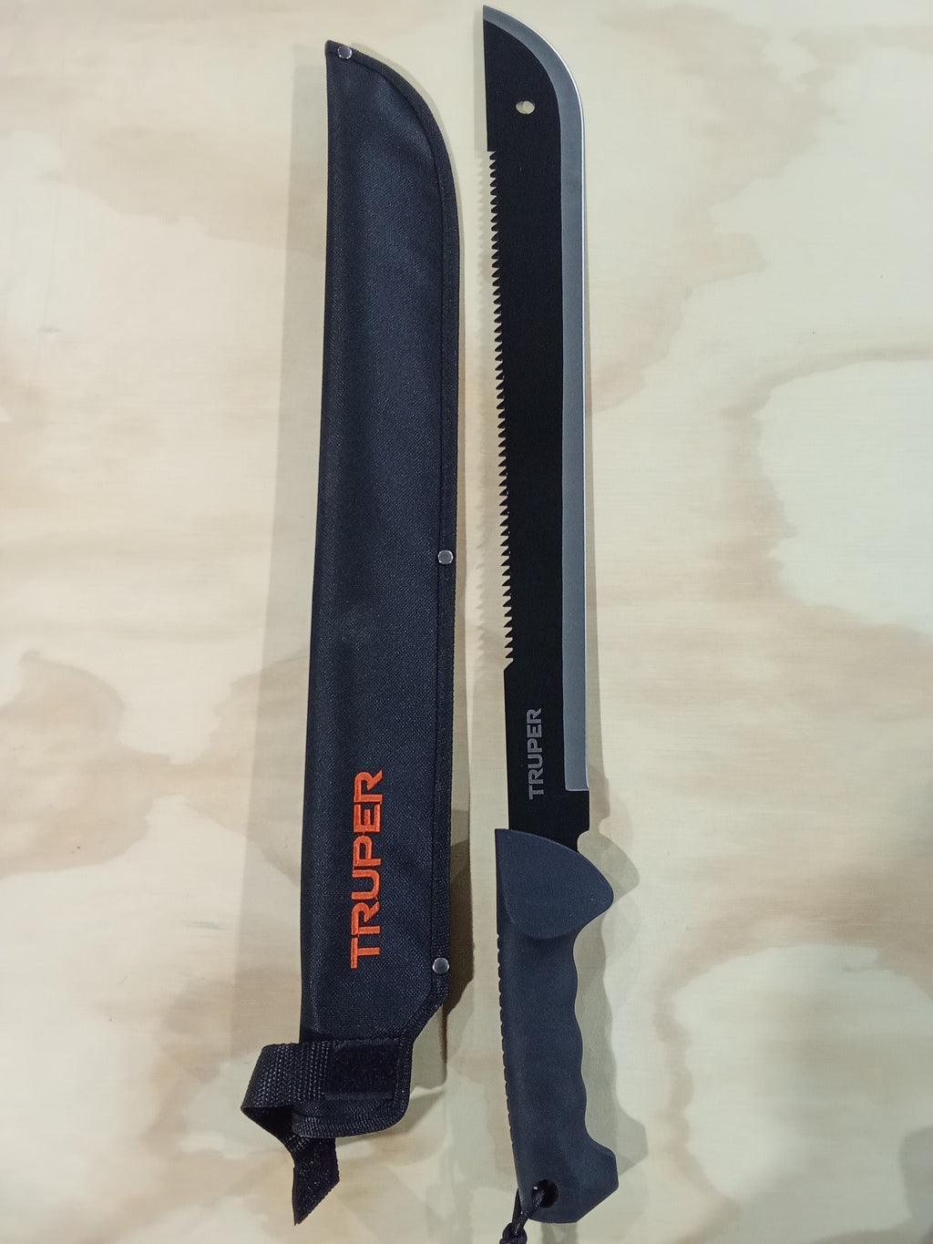Machete Doble Filo 18" Con Funda